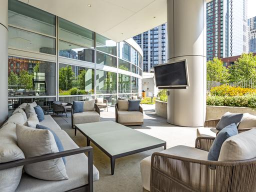 465 North Park condo terrace